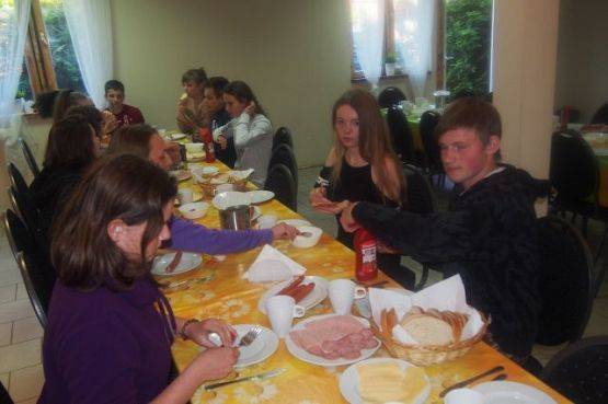 Grafika #35: Wspaniała przygoda klasy I b w Przywidzu - klasowy biwak