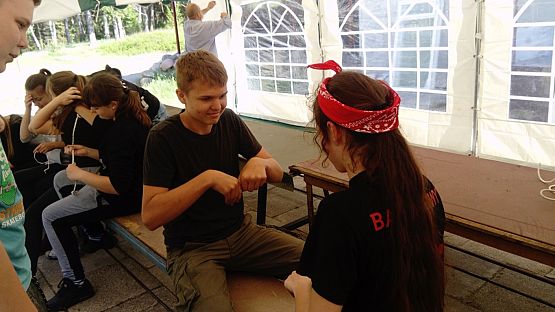 Grafika #4: Obóz harcerski w Szklanej Hucie