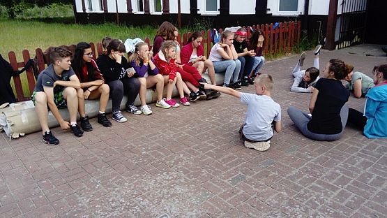 Grafika #10: Obóz harcerski w Szklanej Hucie