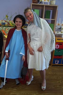 Grafika #4: Ślub Mieszka i Dobrawy oraz koronacja pierwszego króla Polski na lekcji historii