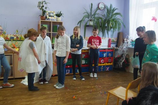 Grafika #7: Ślub Mieszka i Dobrawy oraz koronacja pierwszego króla Polski na lekcji historii