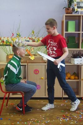 Grafika #15: Ślub Mieszka i Dobrawy oraz koronacja pierwszego króla Polski na lekcji historii