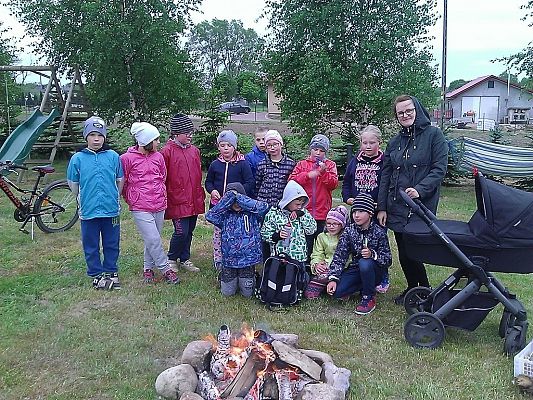 Grafika #19: DZIEŃ DZIECKA - klasa II b