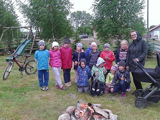 Grafika #20: DZIEŃ DZIECKA - klasa II b