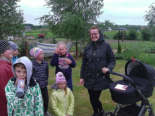 Grafika #21: DZIEŃ DZIECKA - klasa II b