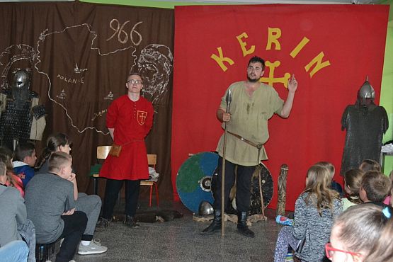 Grafika #0: Żywa lekcja historii