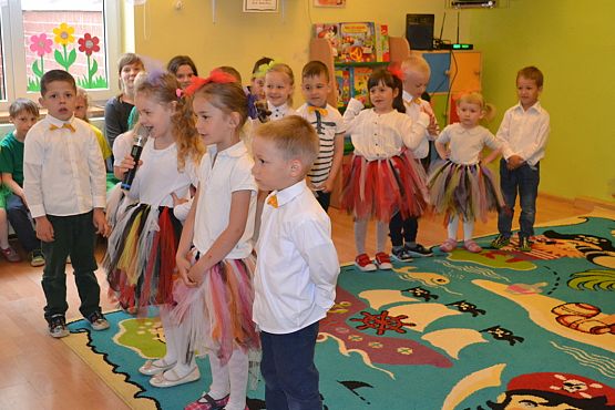 Grafika #1: Dzień Mamy i Taty w Przedszkolu