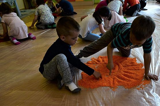 Grafika #2: Zabawy z kolorowym ryżem