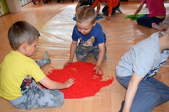 Grafika #7: Zabawy z kolorowym ryżem