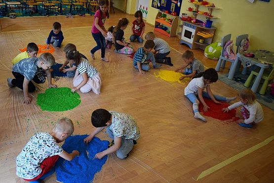 Grafika #10: Zabawy z kolorowym ryżem