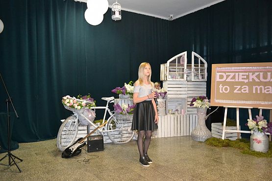 Grafika #4: "Dziękuję - to za mało" - koncert dla mam