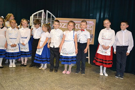 Grafika #11: "Dziękuję - to za mało" - koncert dla mam