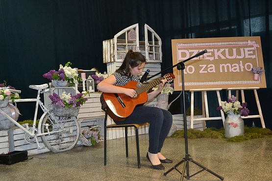 Grafika #19: "Dziękuję - to za mało" - koncert dla mam