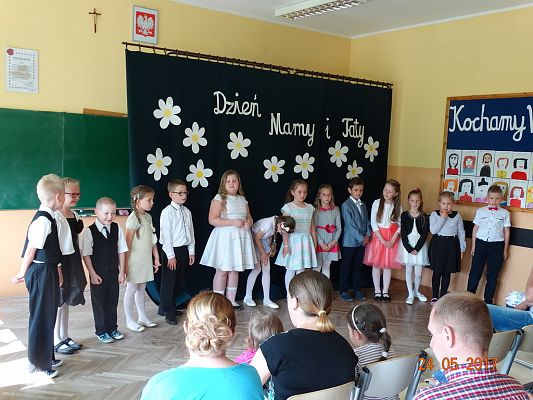 Grafika #0: Dzień Mamy i Taty w 2a