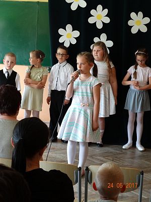 Grafika #2: Dzień Mamy i Taty w 2a