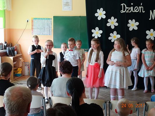 Grafika #3: Dzień Mamy i Taty w 2a