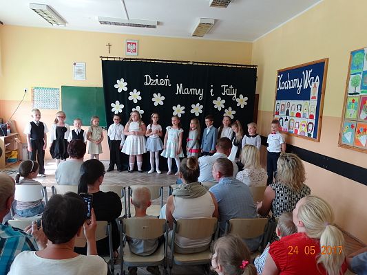 Grafika #5: Dzień Mamy i Taty w 2a