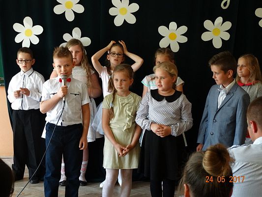 Grafika #10: Dzień Mamy i Taty w 2a