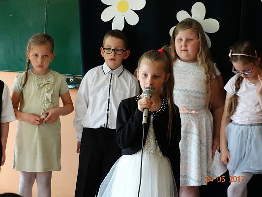 Grafika #15: Dzień Mamy i Taty w 2a