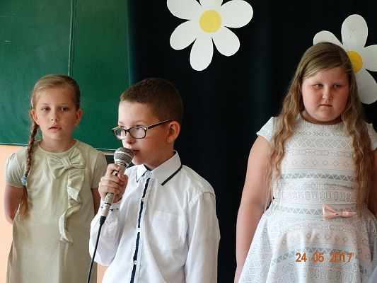 Grafika #18: Dzień Mamy i Taty w 2a