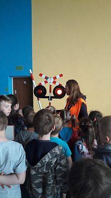 Grafika #4: Bezpieczna droga do szkoły