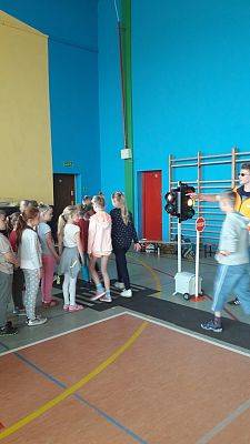 Grafika #9: Bezpieczna droga do szkoły