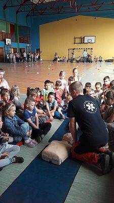 Grafika #14: Bezpieczna droga do szkoły