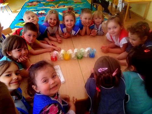 Grafika #0: Kolorowy tydzień w przedszkolu