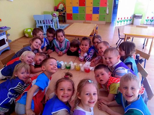 Grafika #1: Kolorowy tydzień w przedszkolu