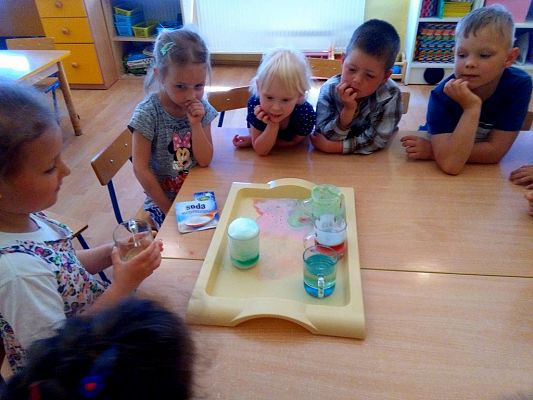 Grafika #8: Kolorowy tydzień w przedszkolu