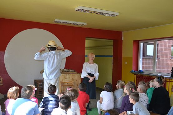 Grafika #19: Wiosenny kurnik