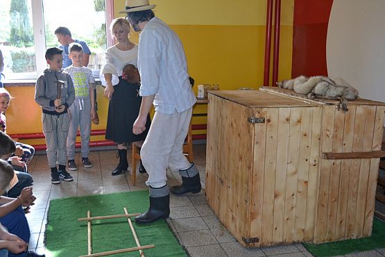 Grafika #15: Wiosenny kurnik