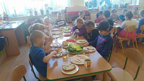 Grafika #2: Niecodzienne śniadanie w przedszkolu