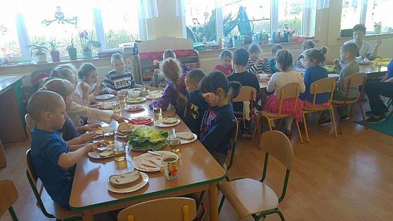 Grafika #4: Niecodzienne śniadanie w przedszkolu