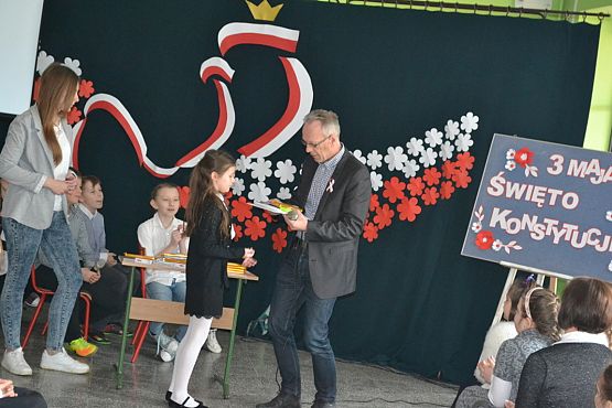 Grafika #1: Szkolny Konkurs Wiedzy o Symbolach Narodowych