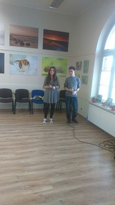 Grafika #1: Występy naszych uczniów podczas wystawy prac Marzeny Kotłowskiej na Stacji Kultura w Lęborku