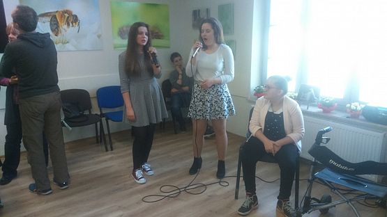 Grafika #3: Występy naszych uczniów podczas wystawy prac Marzeny Kotłowskiej na Stacji Kultura w Lęborku