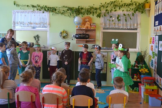 Grafika #1: Wiosna w przedszkolu