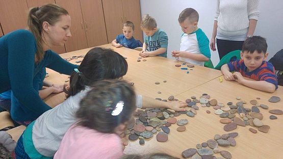 Grafika #17: Wycieczka przedszkolaków do Słowińskiego Parku Narodowego