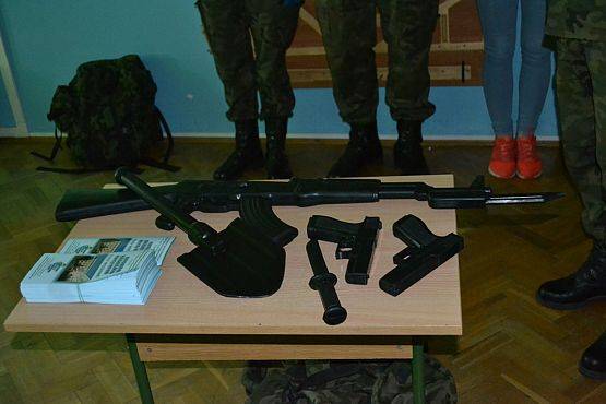 Grafika #7: Spotkanie z przedstawicielami szkoły ponadgimnazjalnej