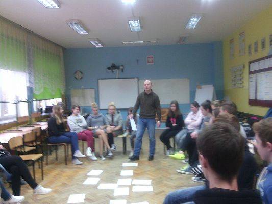 Grafika #2: Warsztaty profilaktyczne Cienka Czerwona Linia