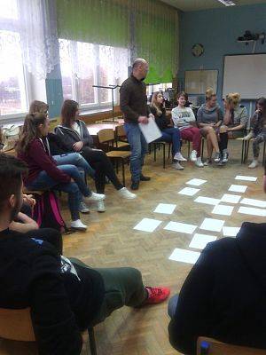 Grafika #3: Warsztaty profilaktyczne Cienka Czerwona Linia