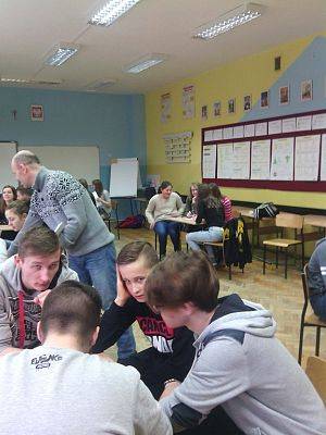 Grafika #7: Warsztaty profilaktyczne Cienka Czerwona Linia