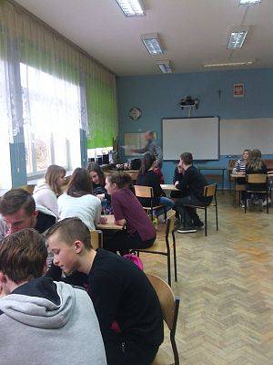 Grafika #9: Warsztaty profilaktyczne Cienka Czerwona Linia