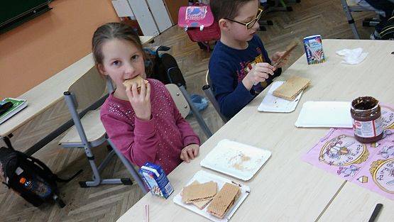 Grafika #12: Słodko w IIa