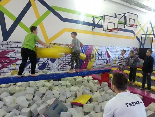 Grafika #5: Z wizytą w Jump!N