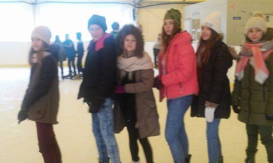 Grafika #8: Klasa 5 i 6 na lodowisku w Łebie