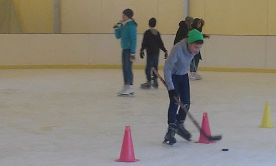 Grafika #6: Klasa 5 i 6 na lodowisku w Łebie