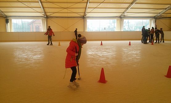 Grafika #3: Klasa 5 i 6 na lodowisku w Łebie