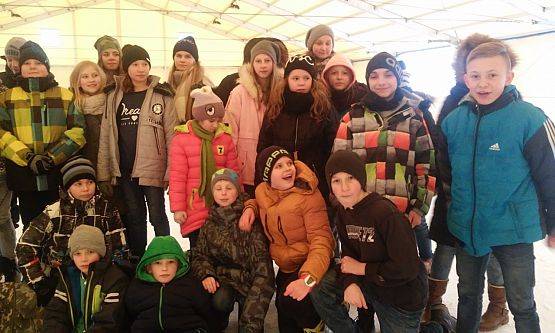 Grafika #0: Klasa 5 i 6 na lodowisku w Łebie